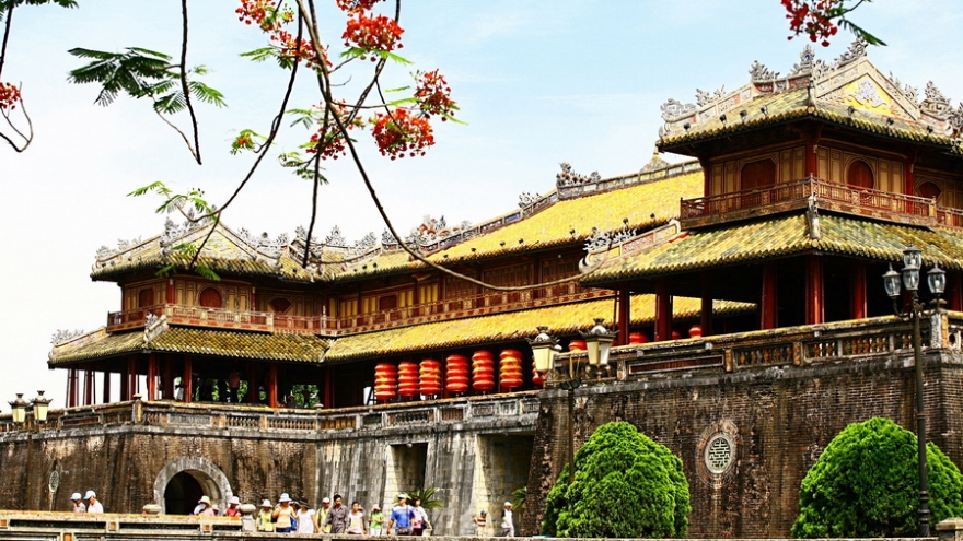"Cẩm nang" du lịch và khám phá vẻ đẹp lãng mạn của cố đô Huế
